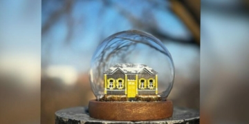 Особливий подарунок: у Чернігові створили оригінальний сувенір із мереживним будинком (Фото)