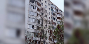 Вибиті вікна у багатоповерхівці, терцентрі соцобслуговування, постраждав ринок та церква: Чернігів атакували БпЛА