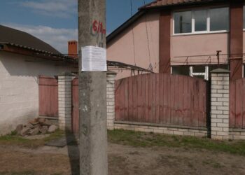 У селі біля Чернігова всім жителям відключили газ та просять укласти нові договори: що кажуть люди