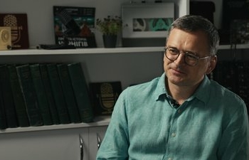 Загроза наступу з Білорусі, мігранти в Україні, справа Єрмака, віщунки і політика: інтерв’ю з Дмитром Кулебою