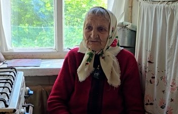 На самому кордоні з Росією собака на прізвисько Дружок близько року жив без господарів у безлюдному селі на Чернігівщині