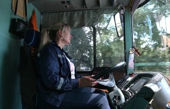 Втратила доньку під час блокади Чернігова й сама виховує онука: історія водійки тролейбуса Марії Деревянко