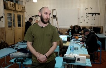 «Треба вчитися полювати, а не бути «зайчиком»»: як на Чернігівщині навчають фахівців для роботи з безпілотниками