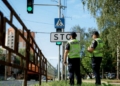 Безпечний шлях до школи: чернігівські патрульні перевіряють дороги біля закладів освіти