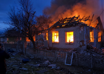 Двох братів, які постраждали внаслідок російської атаки на Чернігівщині, евакуювали на лікування до Австрії