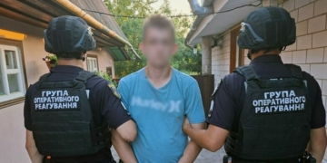 Ніжинські поліцейські затримали підозрюваного у збуті наркотиків