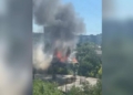 У Чернігові спалахнув багатоквартирний будинок (Відео)