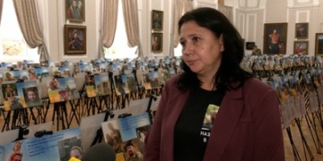 275 історій безвісти зниклих і загиблих захисників: у Чернігові представили фотовиставку «Ми не народжені для війни»