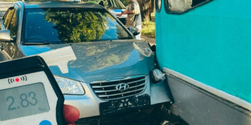 У 14 разів перевищена норма алкоголю: в Чернігові п’яний водій Hyundai врізався в тролейбус (Фото)