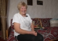 «Шпагат у 82 роки — це моя фішка»: історія пенсіонерки з Чернігівщини, яка щодня робить зарядку