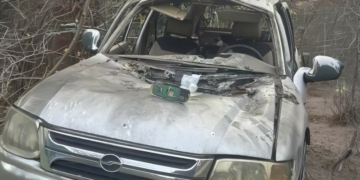 У Семенівці FPV-дрон на оптоволокні влучив в автівку
